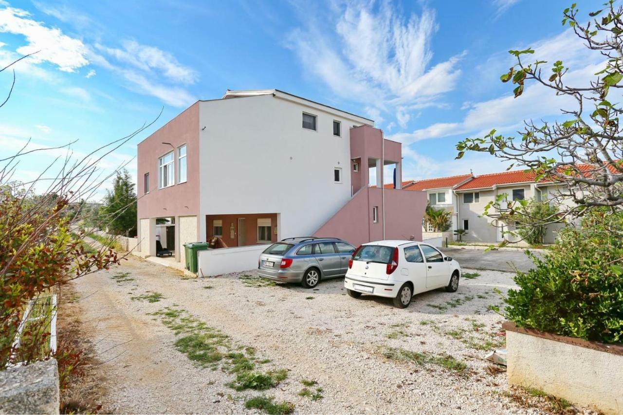 Appartamento Malu Vir Esterno foto