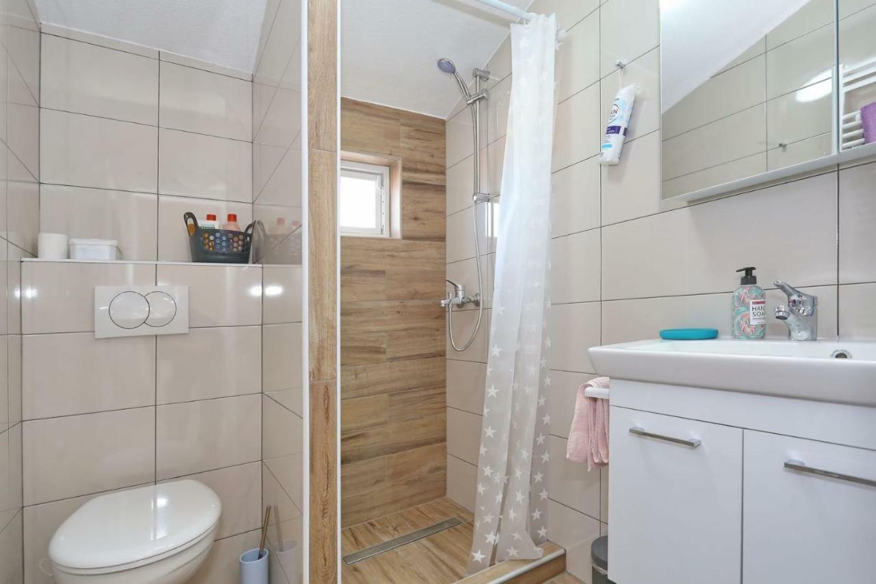Appartamento Malu Vir Esterno foto